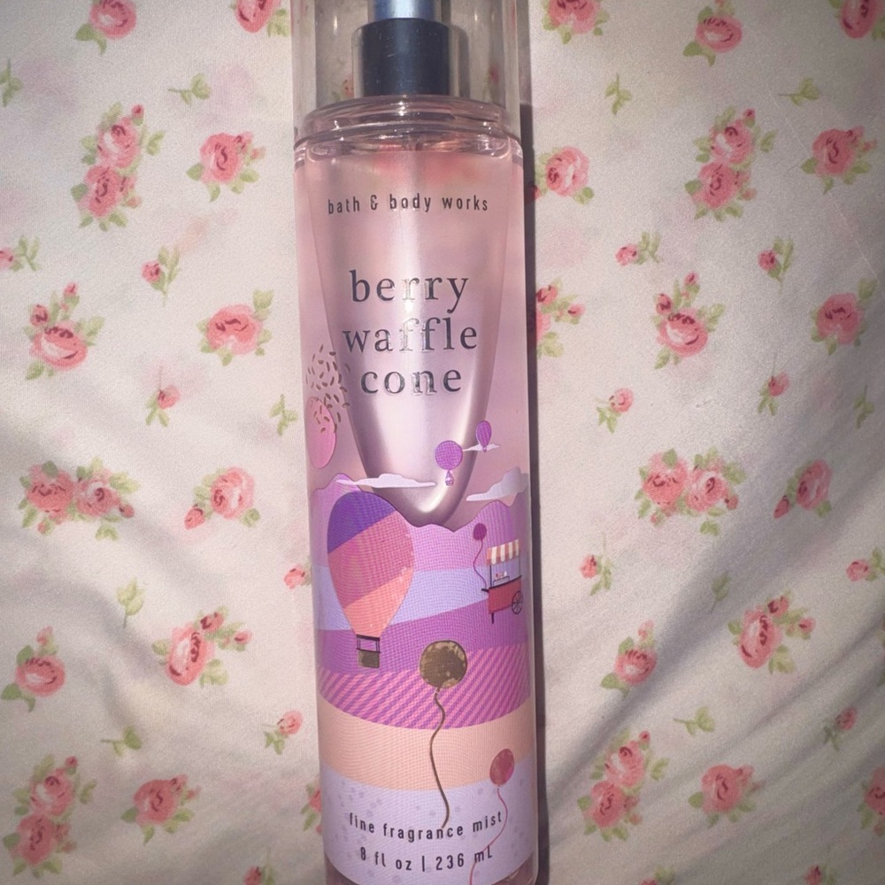Bath & Body Works Berry Waffle Cone Fine Fragrance Mist - Pink & Purple
